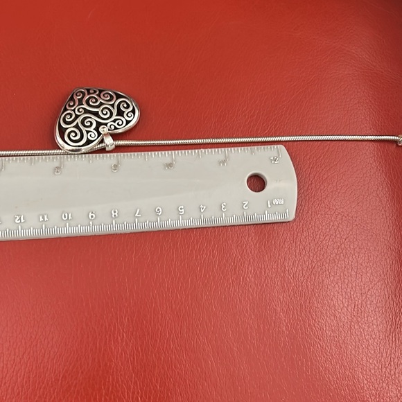 Beautiful Brighton open heart pendant and silver tone necklace. Great condition! - Picture 7 of 9